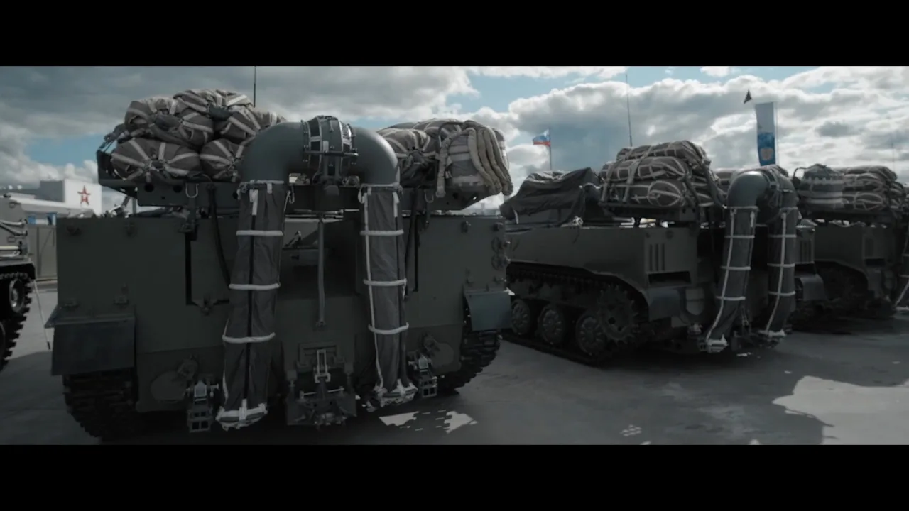 Крупный план продукции на выставке Армия — ролик для Ростеха